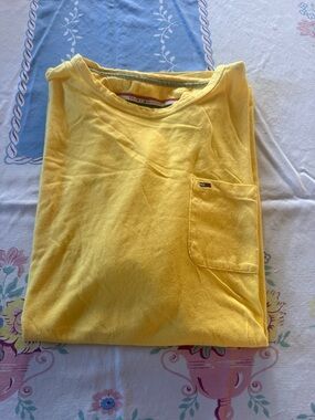 🆕Tommy Hilfiger T-Shirt with pocket